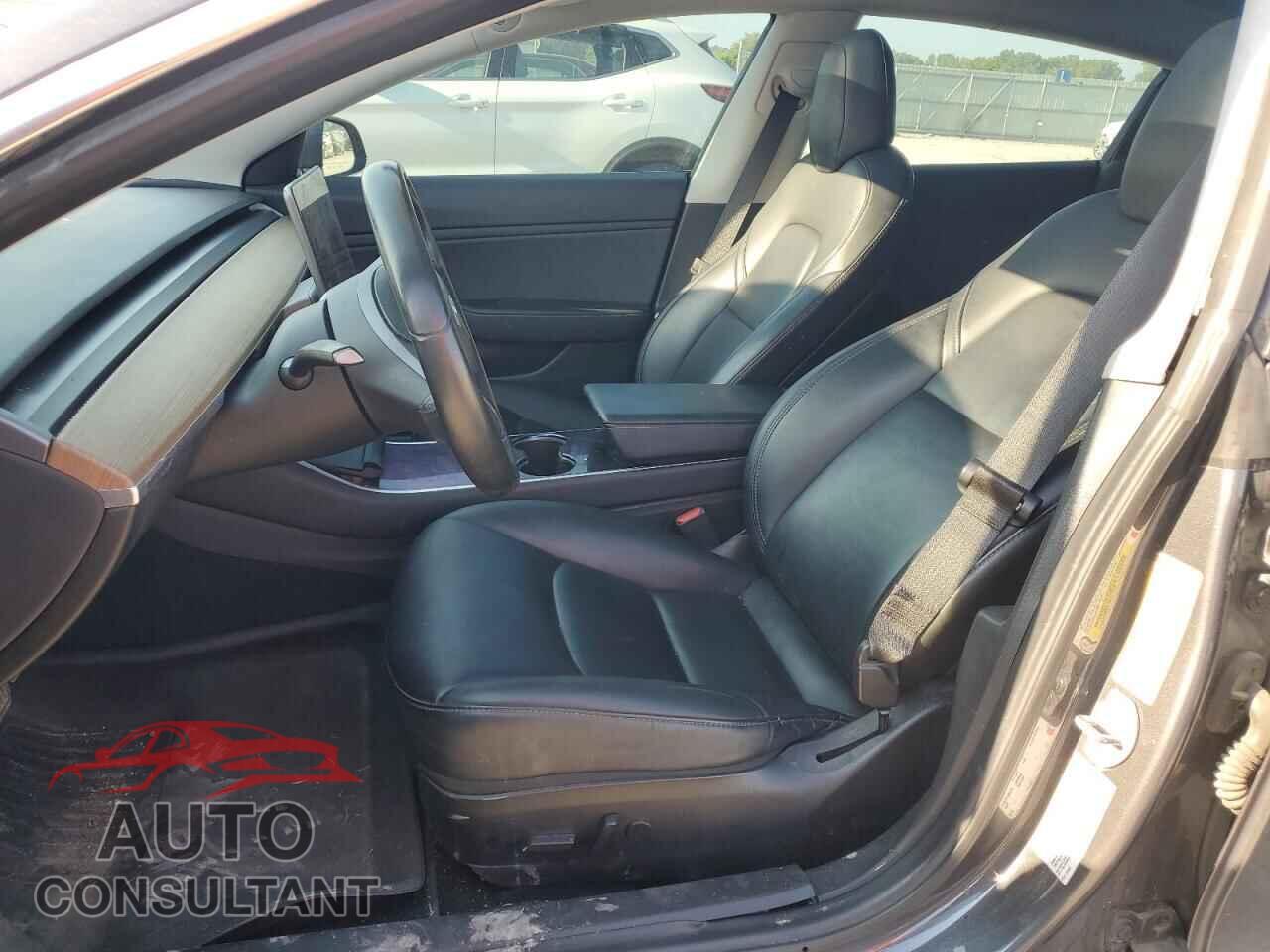TESLA MODEL 3 2018 - 5YJ3E1EA0JF163532