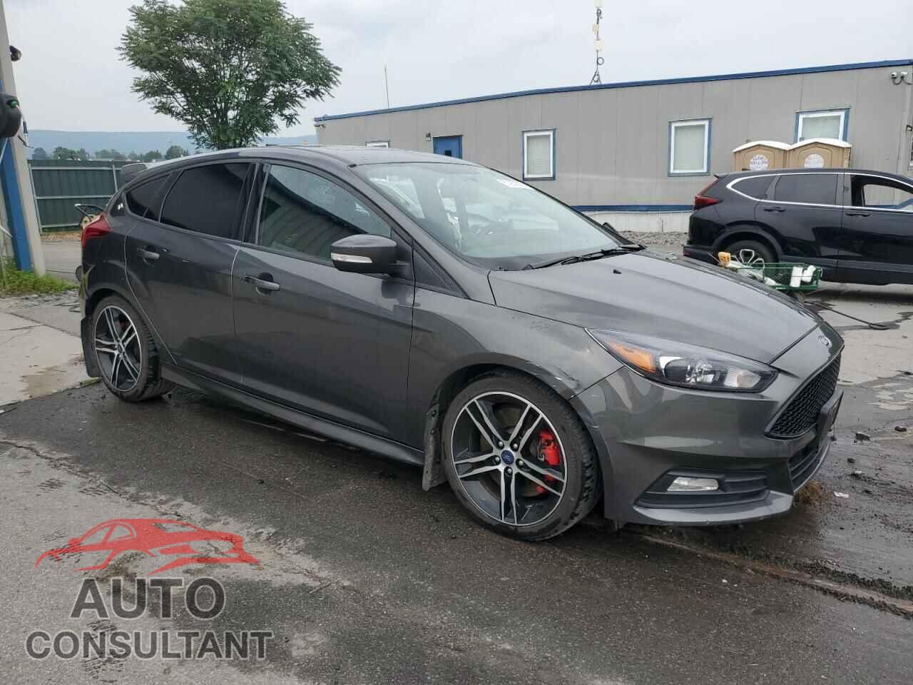 FORD FOCUS 2017 - 1FADP3L96HL274280