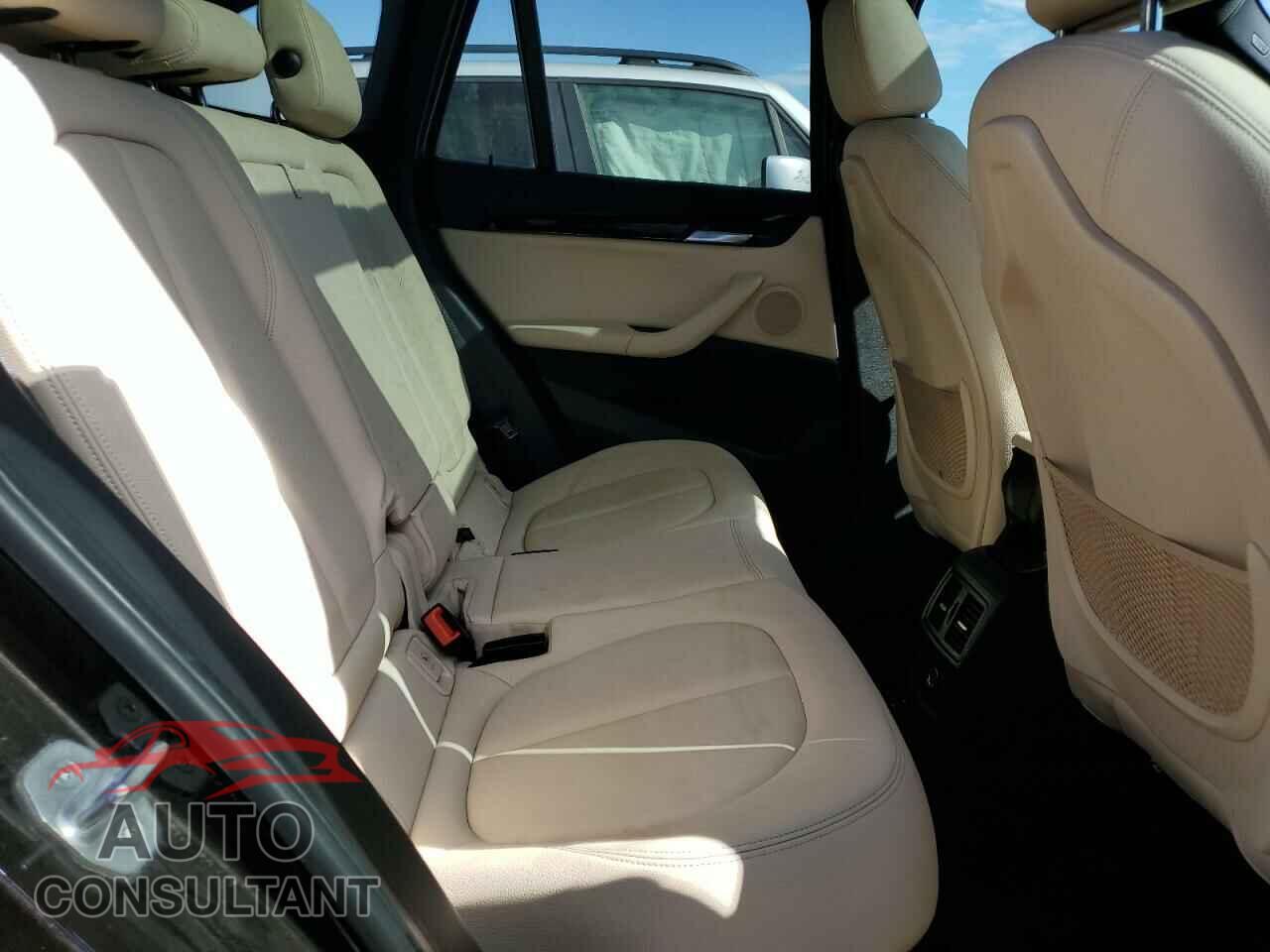 BMW X1 2016 - WBXHT3C37GP889532
