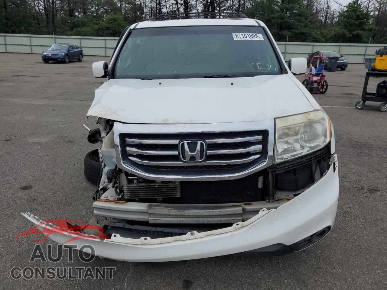 HONDA PILOT 2013 - 5FNYF4H73DB015805