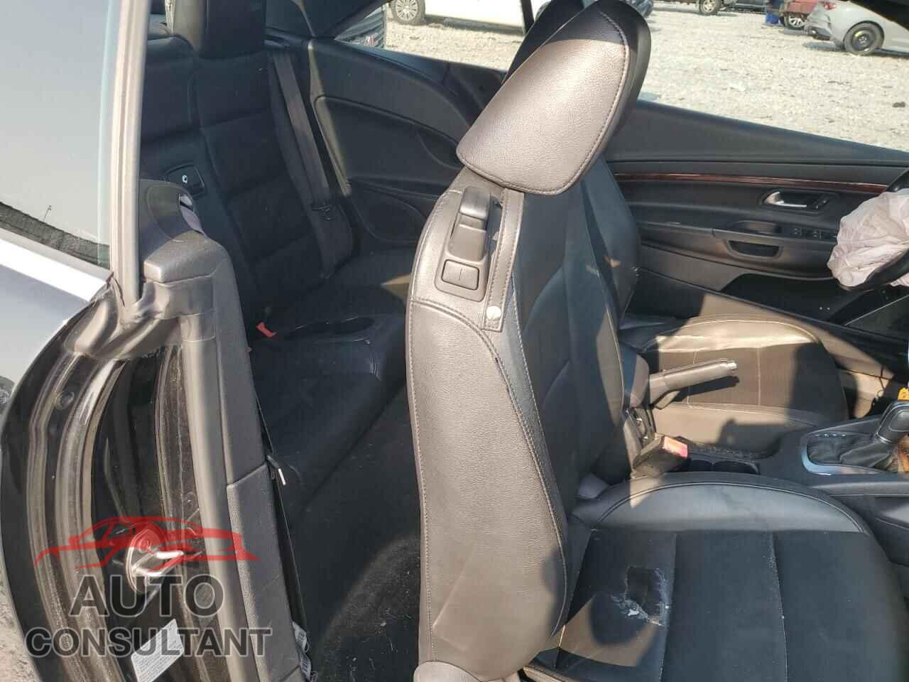 VOLKSWAGEN EOS 2012 - WVWFW7AH8CV002012
