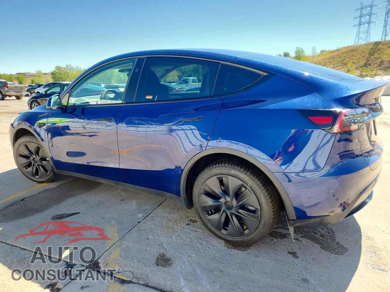 TESLA MODEL Y 2025 - 7SAYGDEE2SF237719