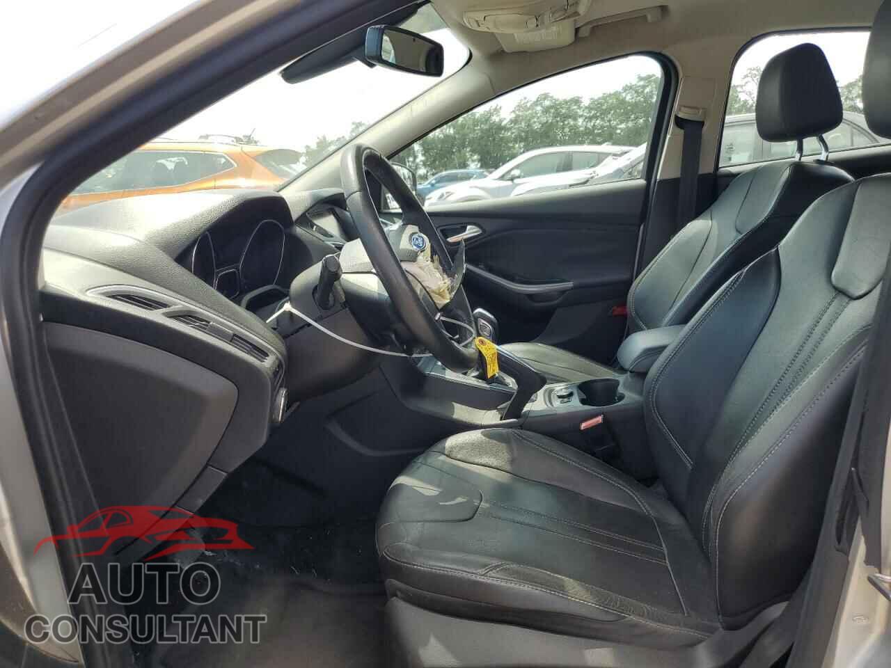 FORD FOCUS 2012 - 1FAHP3N20CL335861