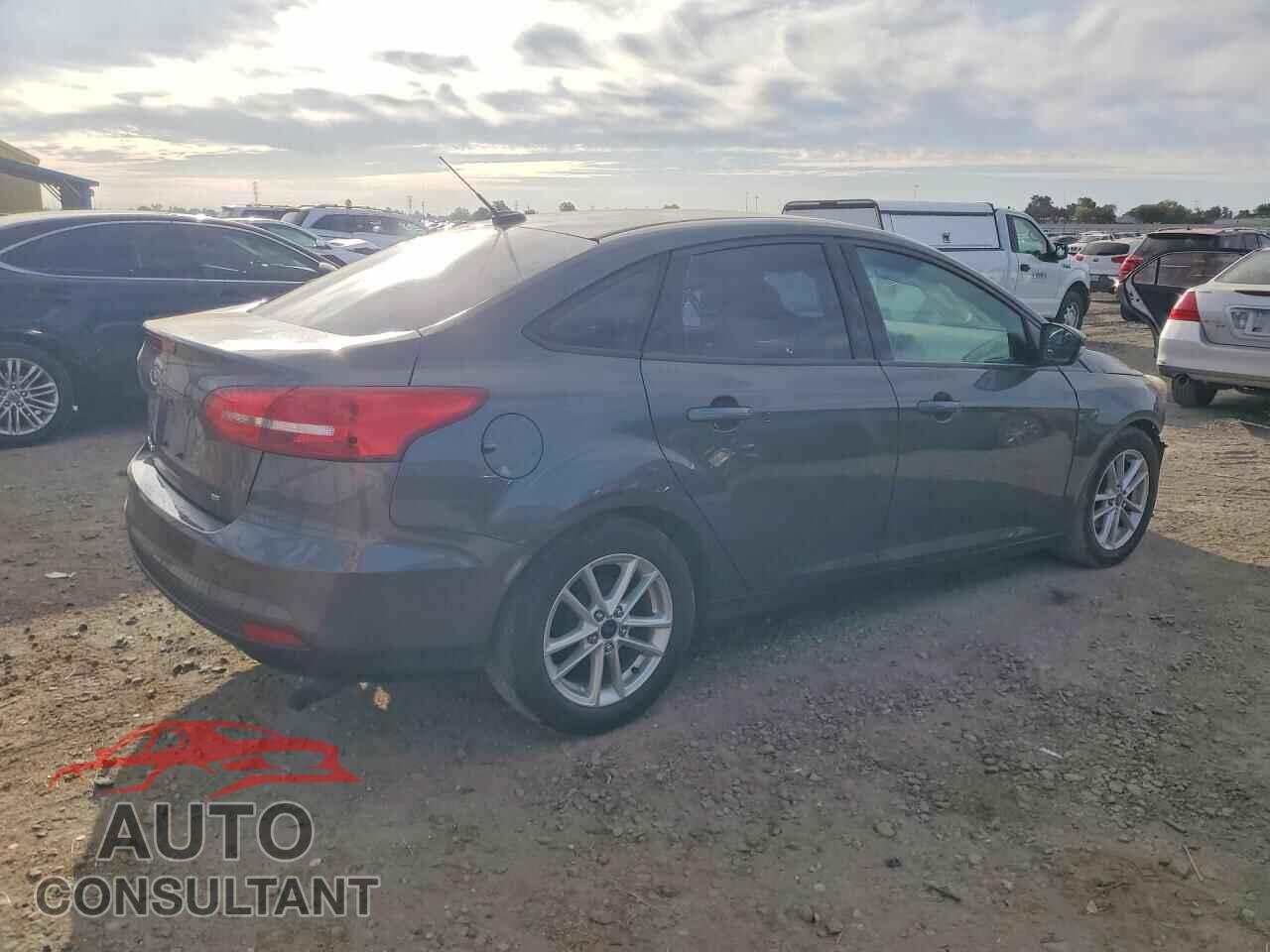 FORD FOCUS 2016 - 1FADP3F23GL346369