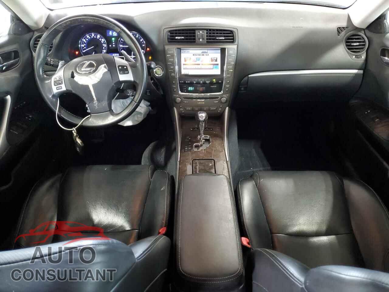 LEXUS IS 2011 - JTHCF5C23B5045198