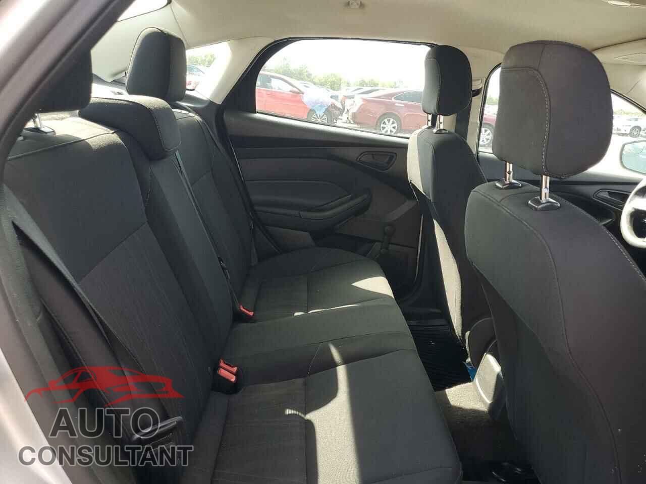 FORD FOCUS 2017 - 1FADP3E2XHL200988