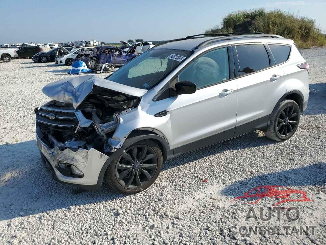 FORD ESCAPE 2017 - 1FMCU0G96HUA49564