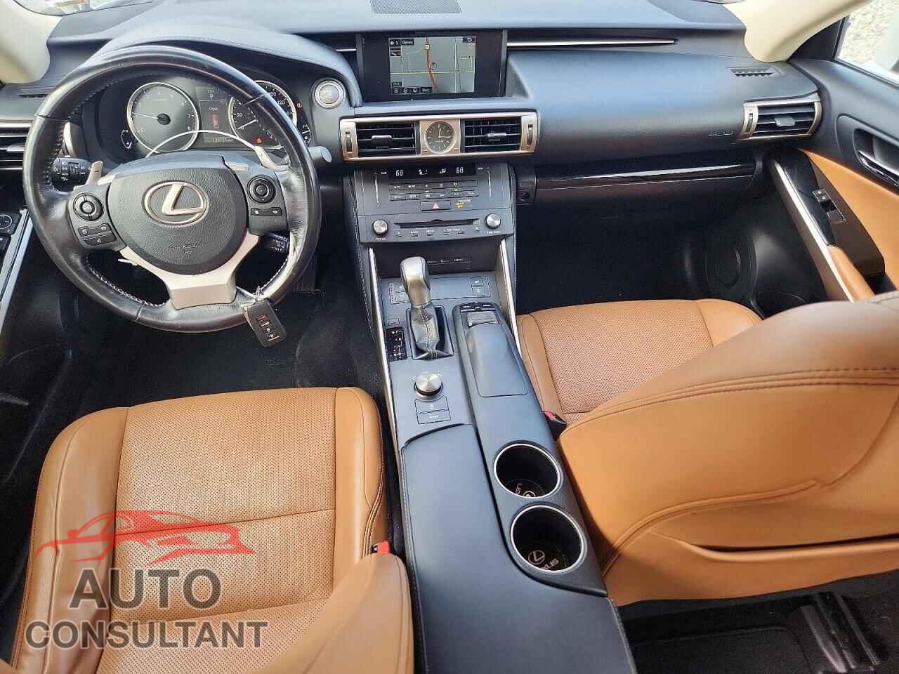 LEXUS IS 2015 - JTHCF1D25F5029582