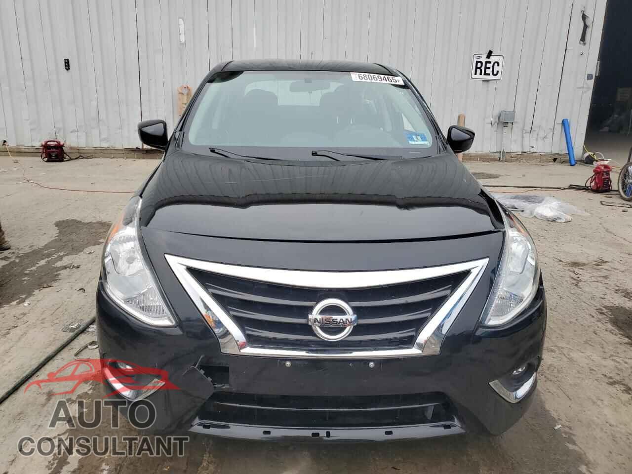 NISSAN VERSA 2017 - 3N1CN7AP5HL802175