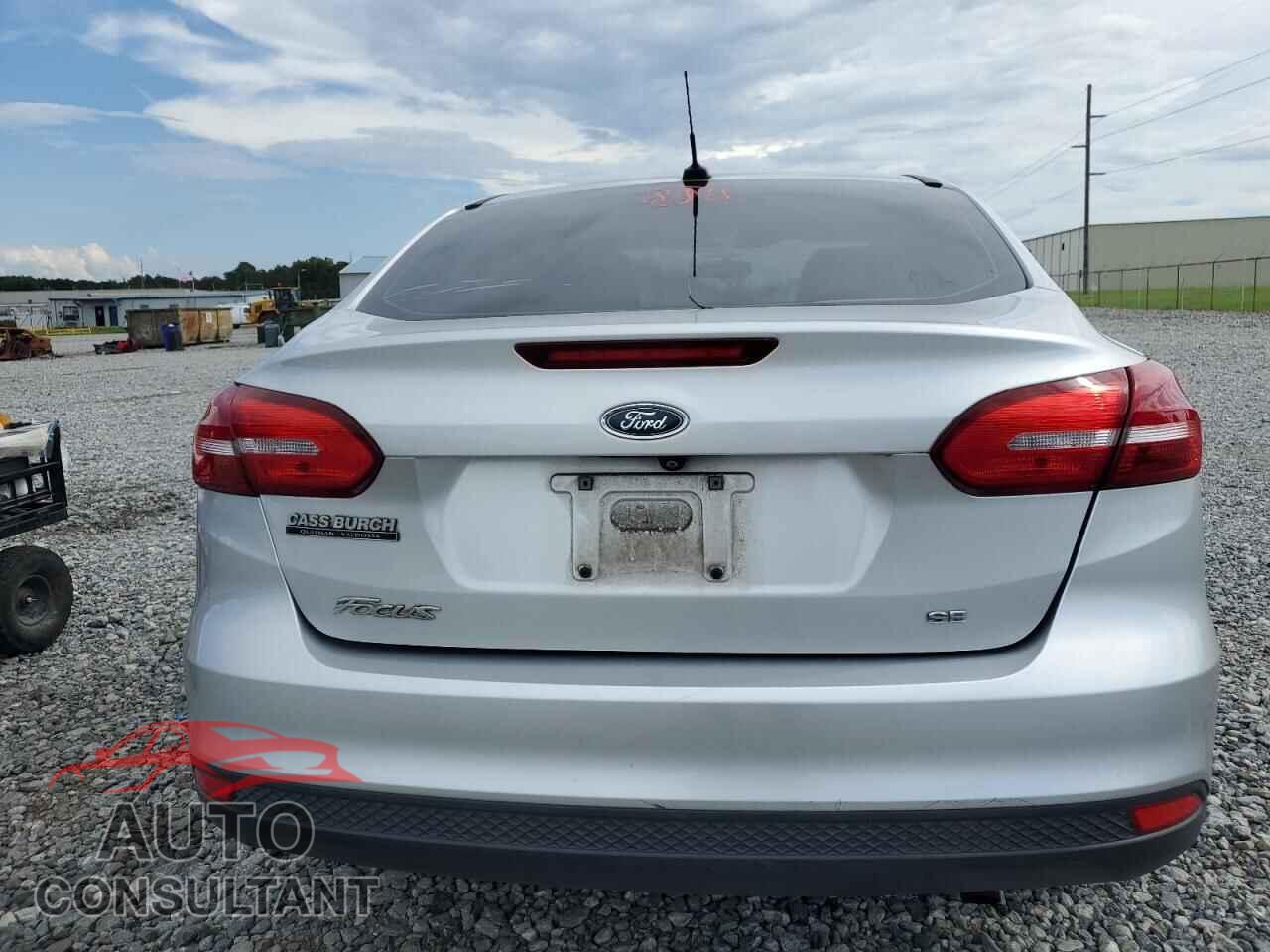 FORD FOCUS 2017 - 1FADP3F28HL251498