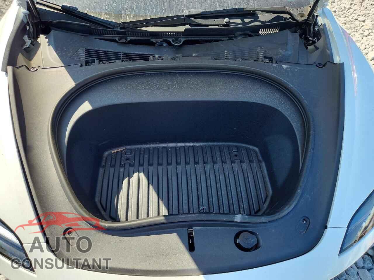 TESLA MODEL 3 2024 - 5YJ3E1EA3RF867400
