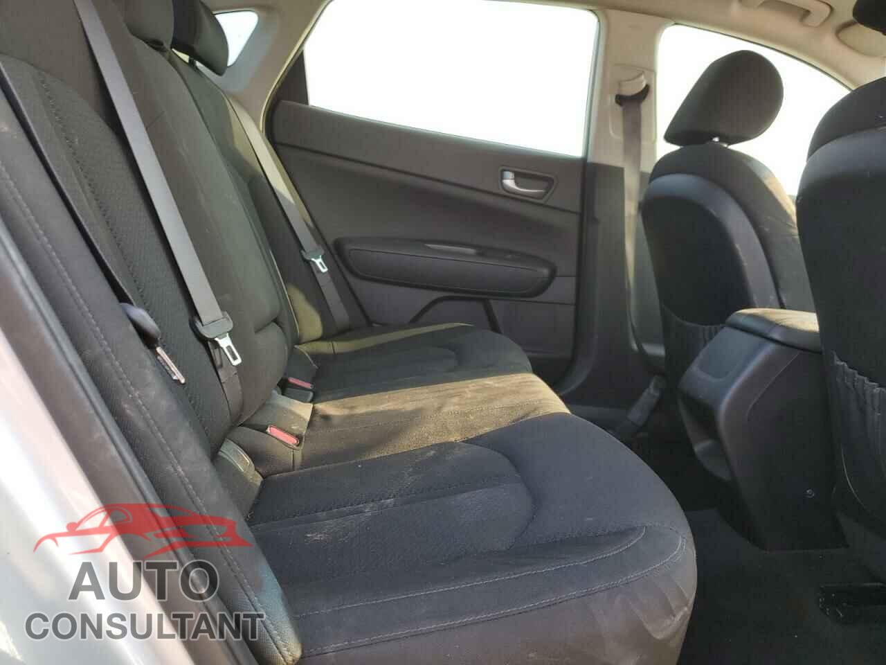 KIA OPTIMA 2017 - KNAGT4L3XH5142094