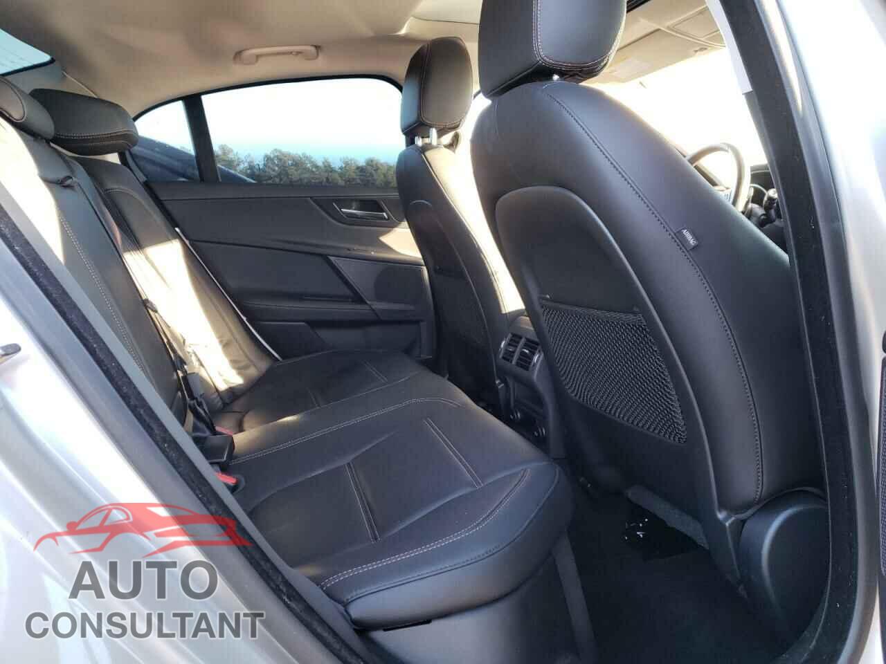 JAGUAR XE 2017 - SAJAK4BV7HA962592