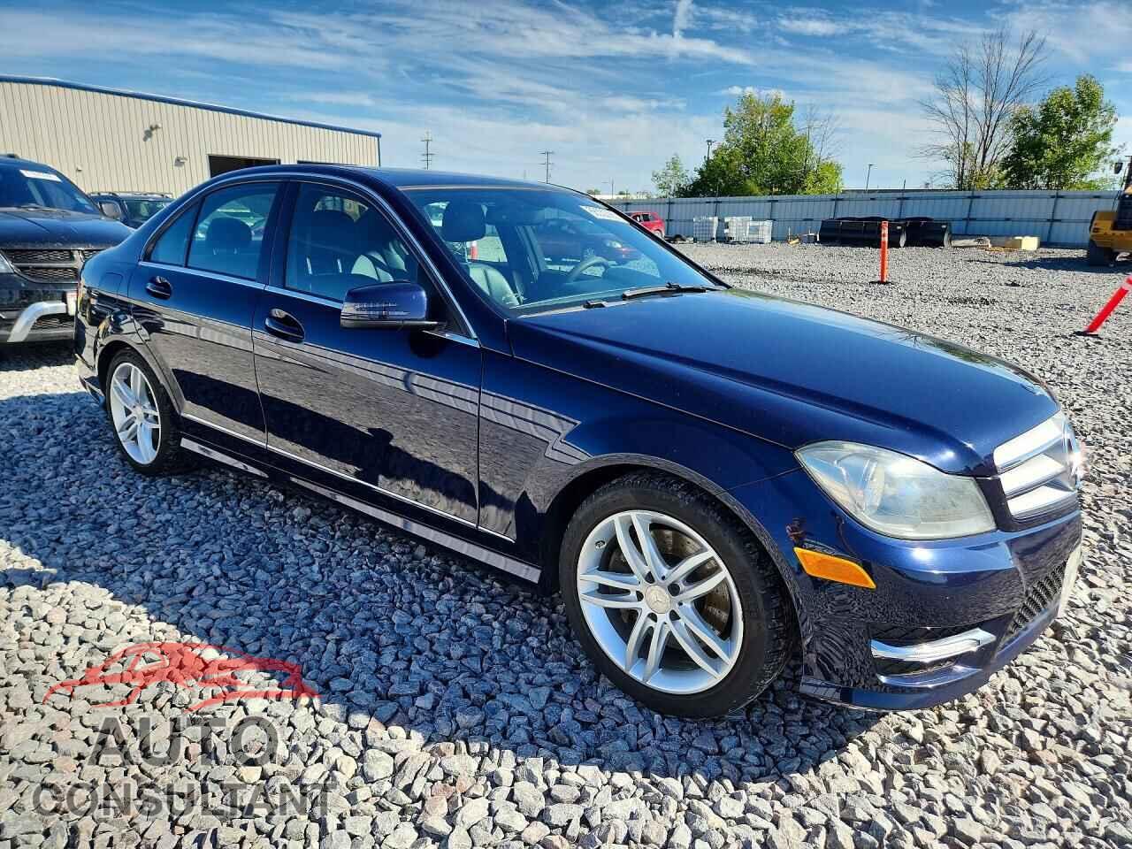 MERCEDES-BENZ C-CLASS 2013 - WDDGF8AB6DA820729