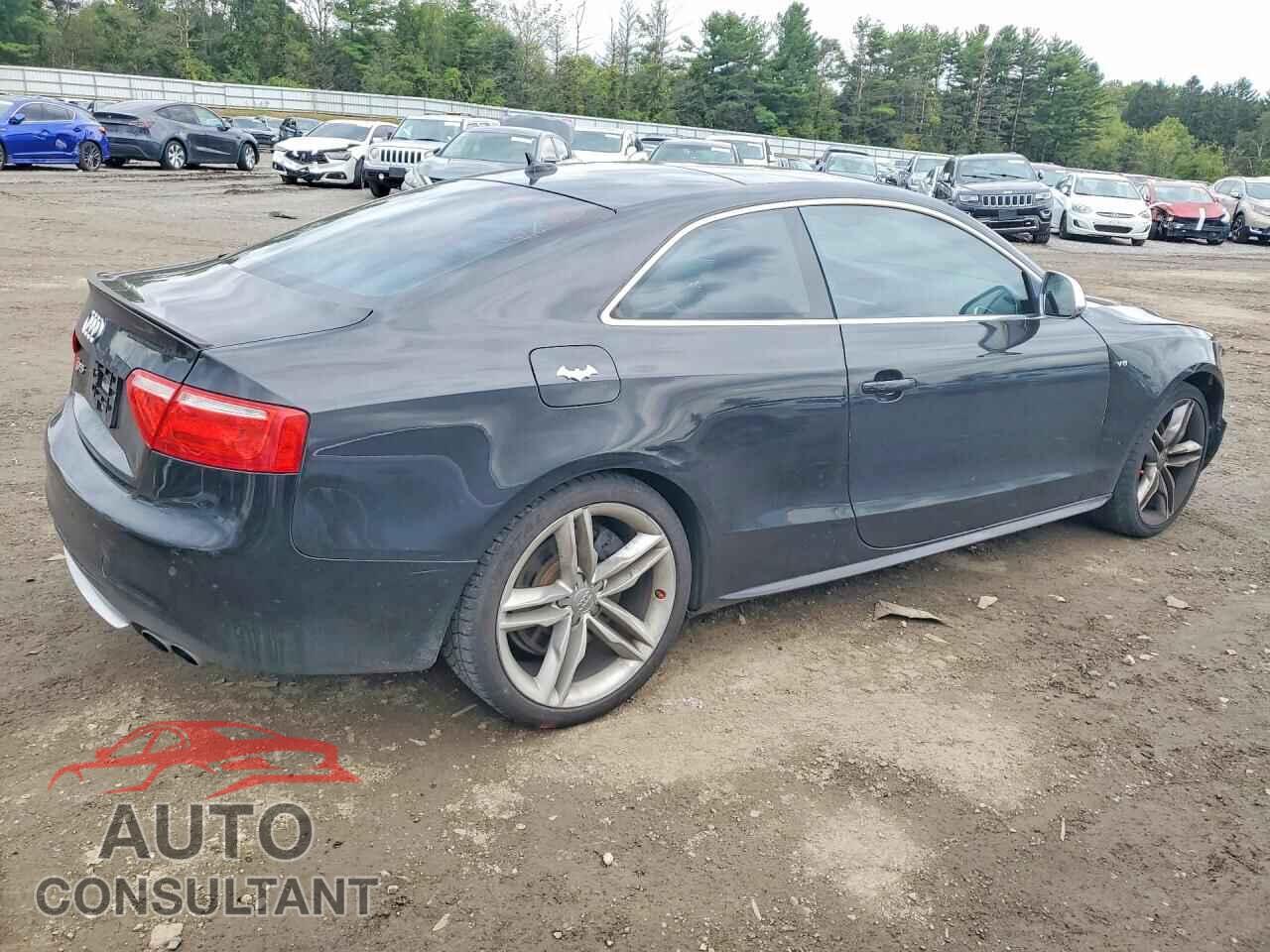 AUDI S5/RS5 2009 - WAURV78TX9A035651