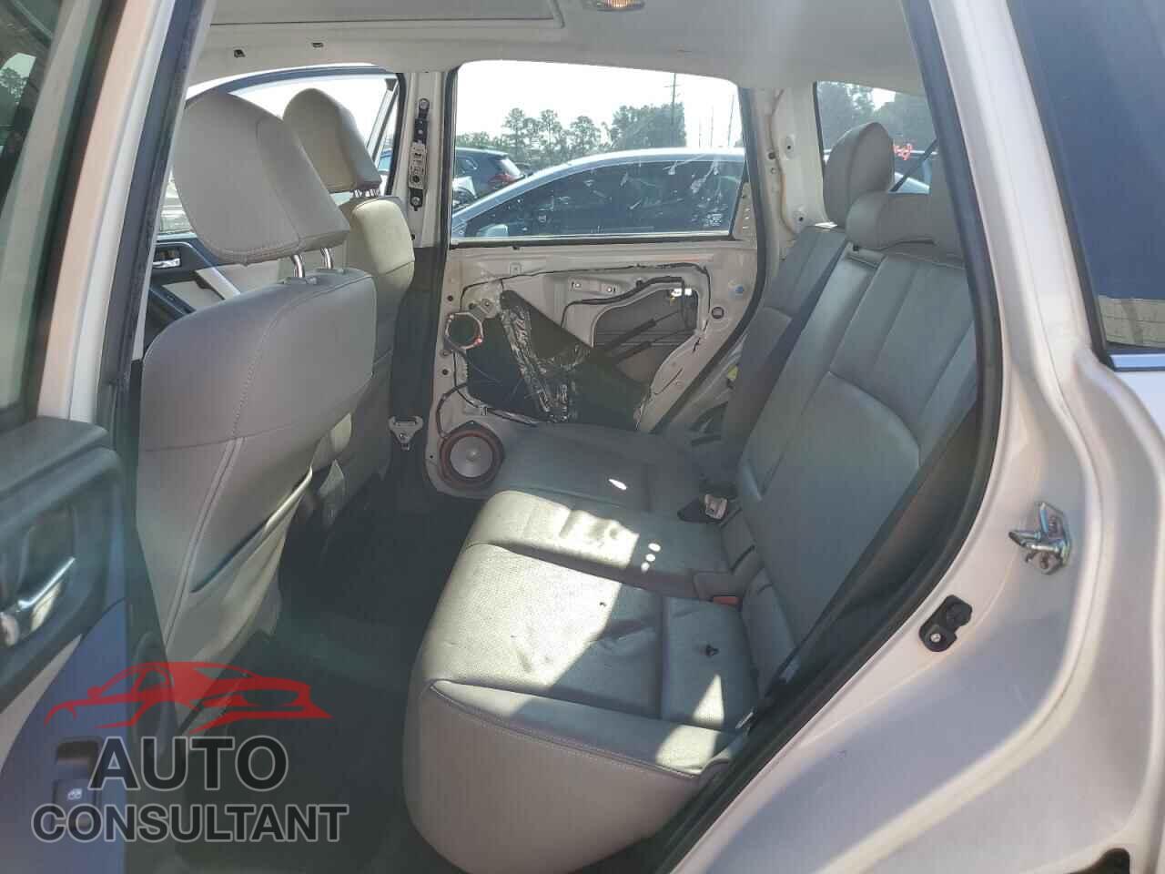 SUBARU FORESTER 2015 - JF2SJARC8FH511461