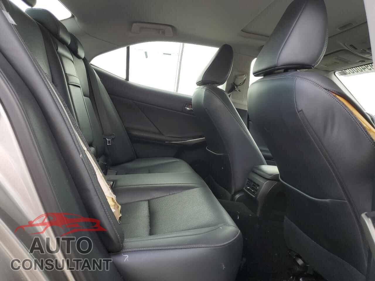 LEXUS IS 2014 - JTHBF1D21E5014331