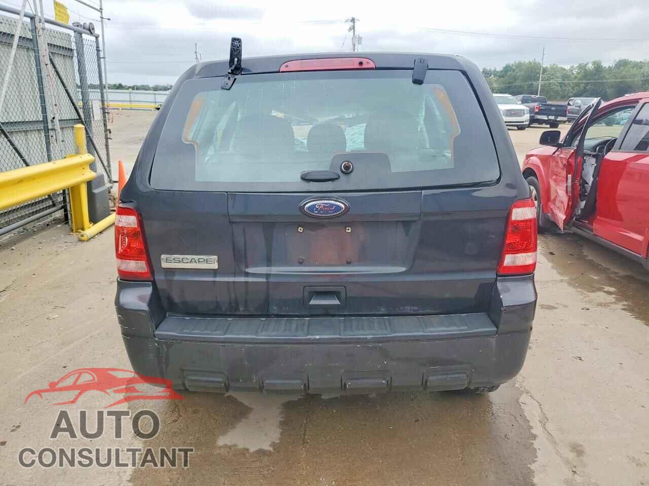 FORD ESCAPE 2011 - 1FMCU0C76BKC61582