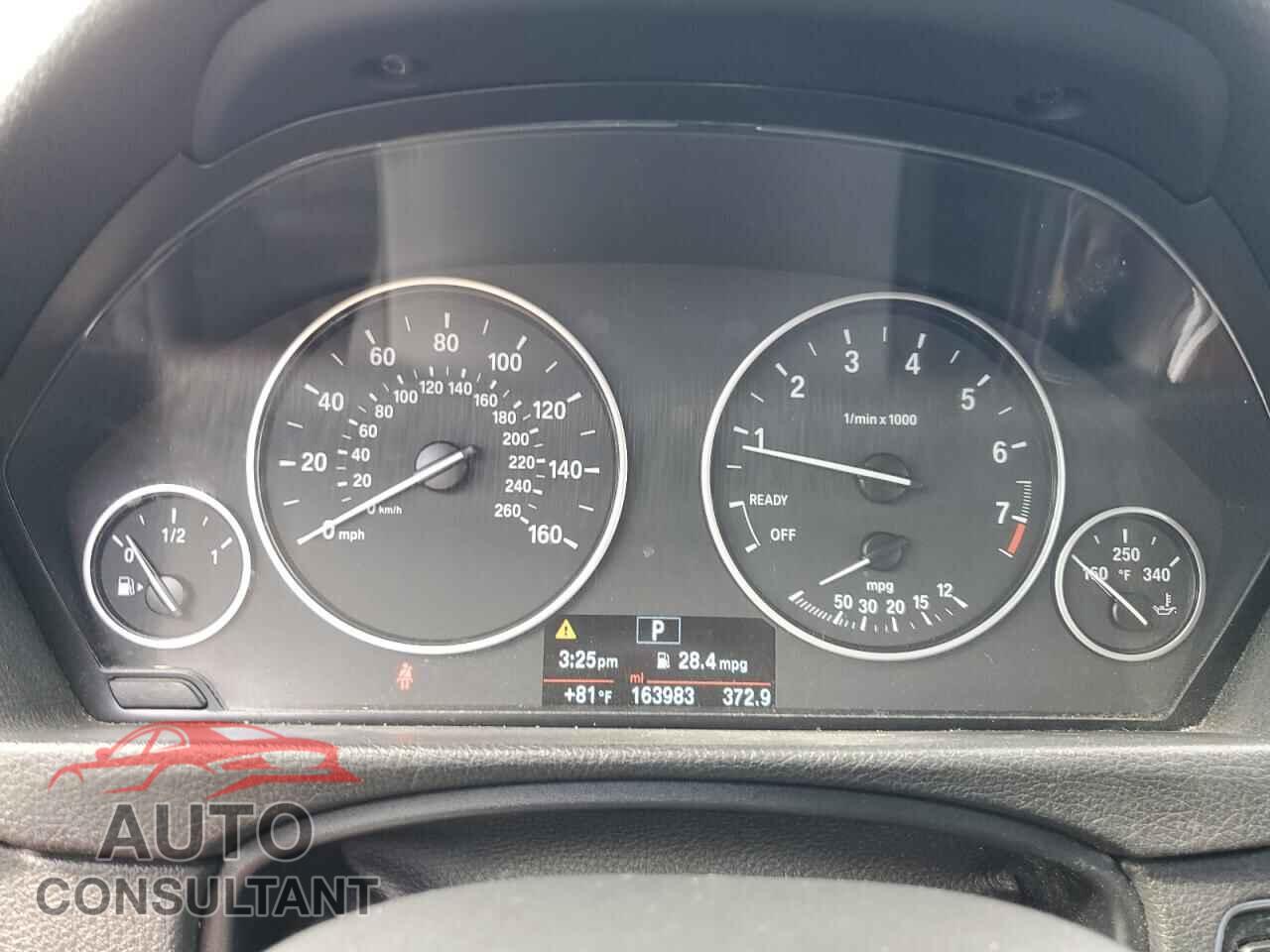 BMW 3 SERIES 2015 - WBA3C1C51FP853361