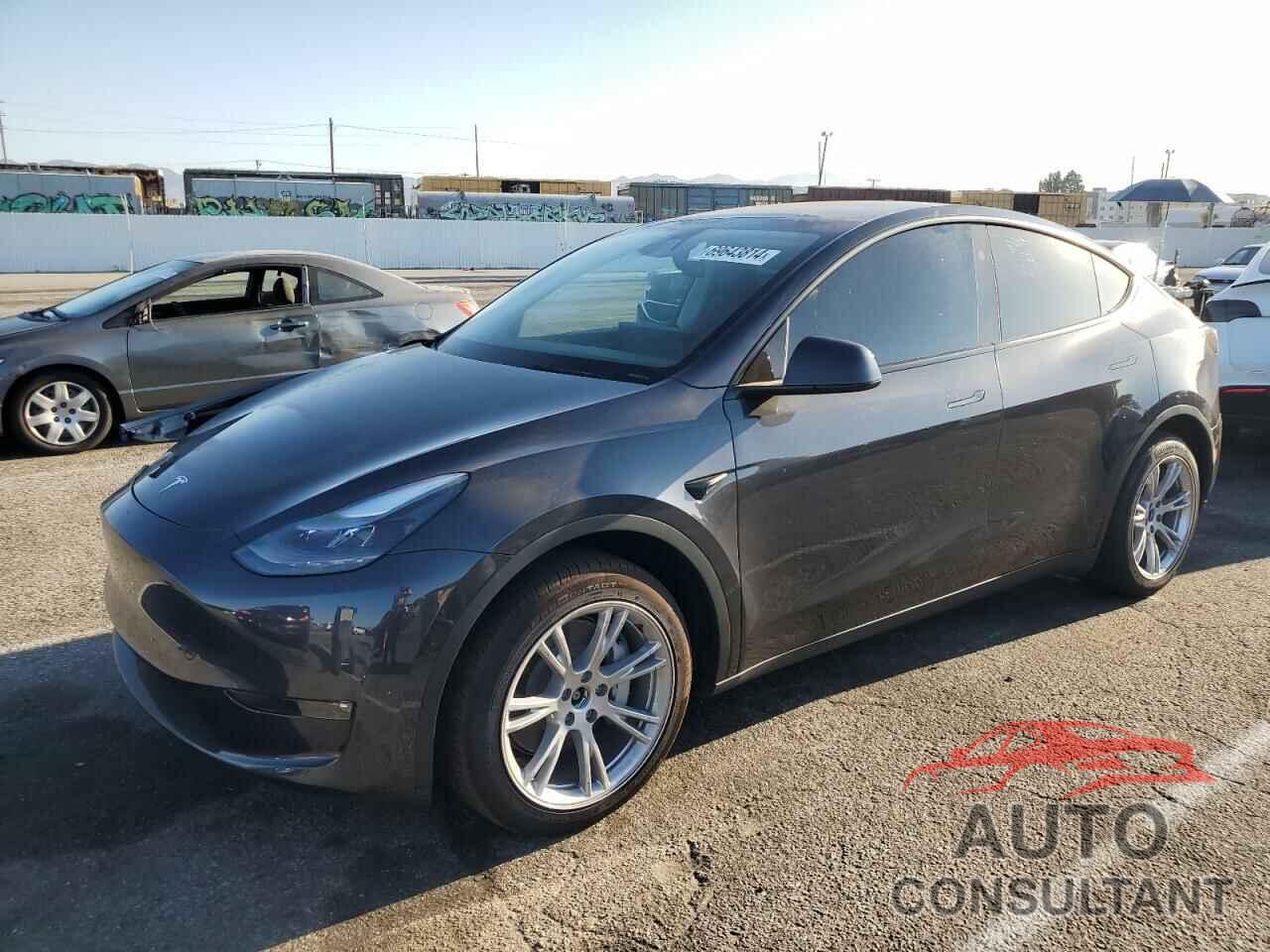 TESLA MODEL Y 2024 - 7SAYGDEE9RF032280