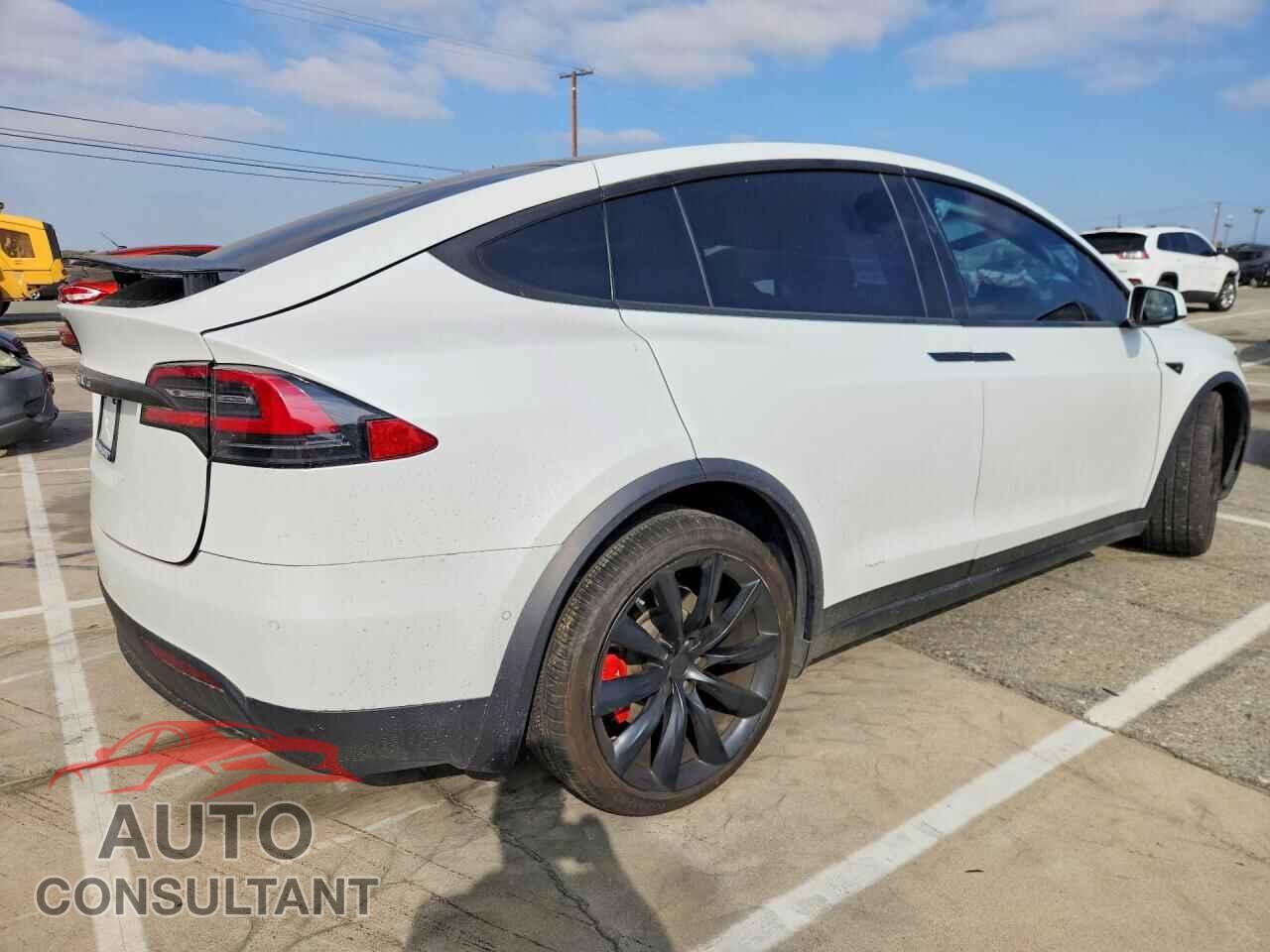 TESLA MODEL X 2018 - 5YJXCBE26JF120593