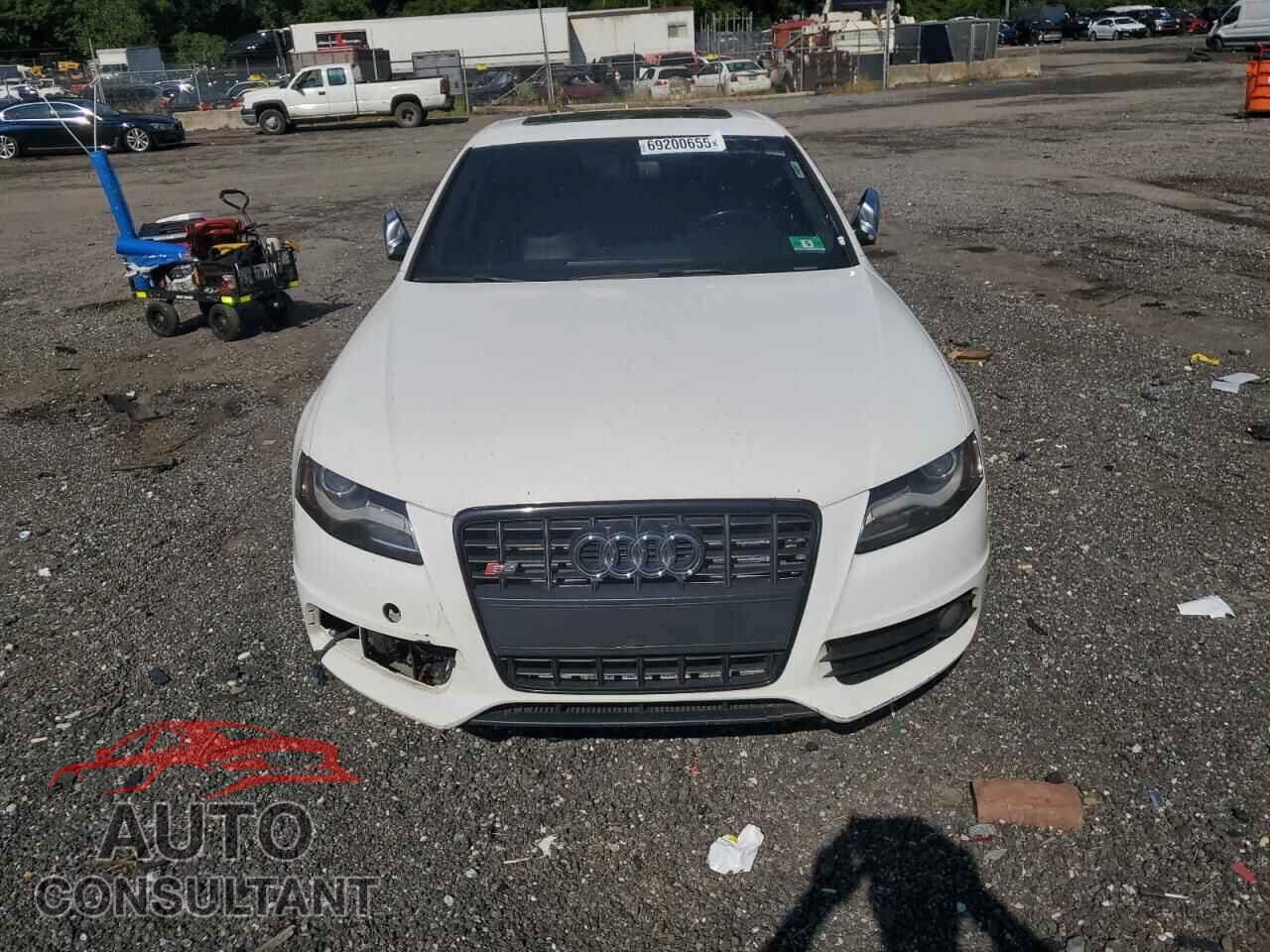 AUDI S4/RS4 2011 - WAUDGAFL4BA154340