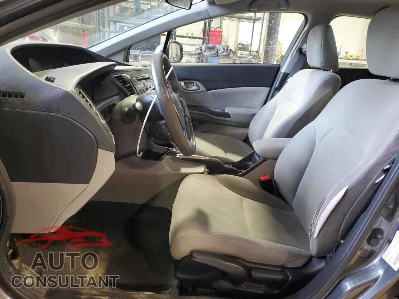 HONDA CIVIC 2013 - 2HGFB2F40DH036039