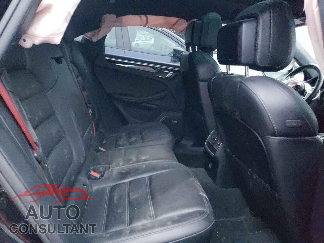 PORSCHE MACAN 2018 - WP1AF2A55JLB70877