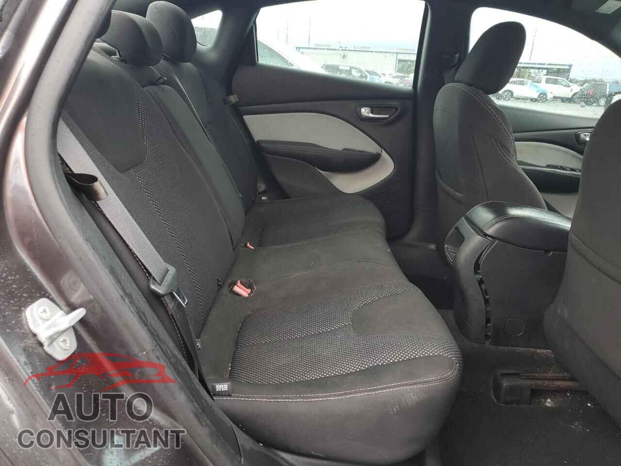DODGE DART 2015 - 1C3CDFBB4FD267571