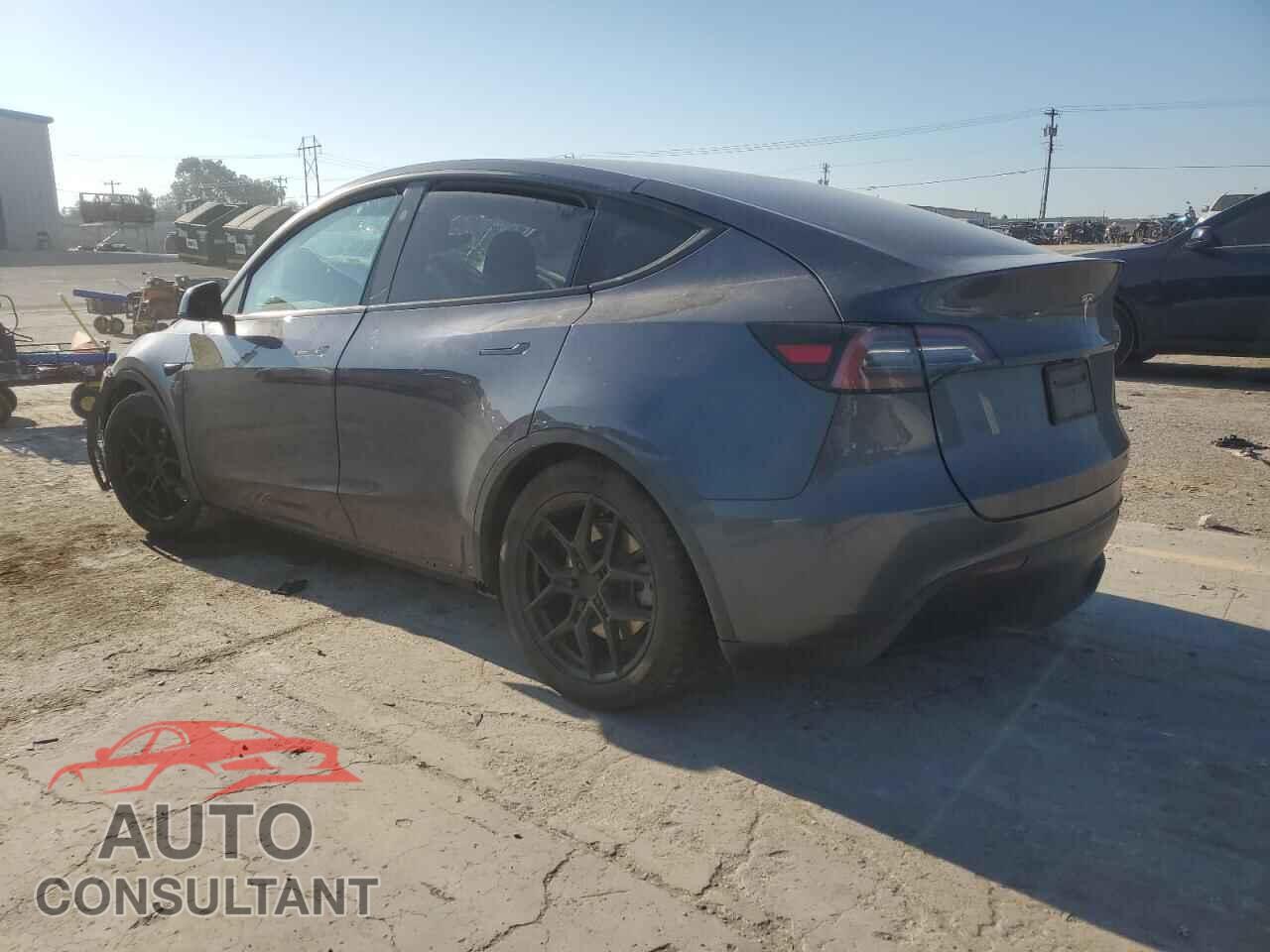 TESLA MODEL Y 2023 - 7SAYGDEE3PF803684