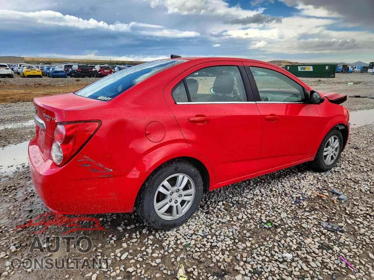 CHEVROLET SONIC 2014 - 1G1JC5SG0E4111109