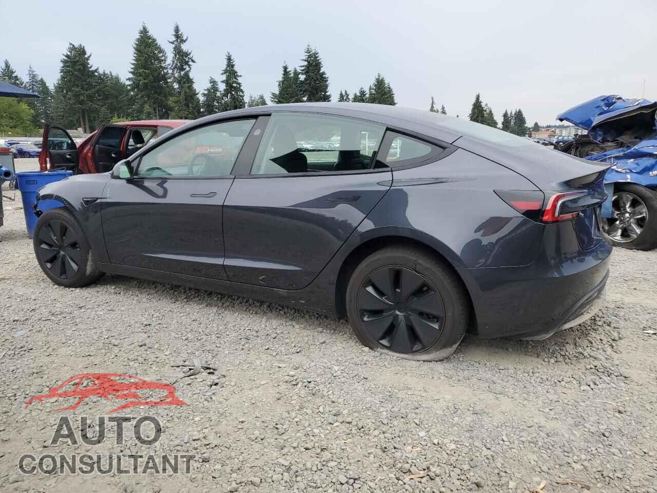 TESLA MODEL 3 2024 - 5YJ3E1EA8RF784447