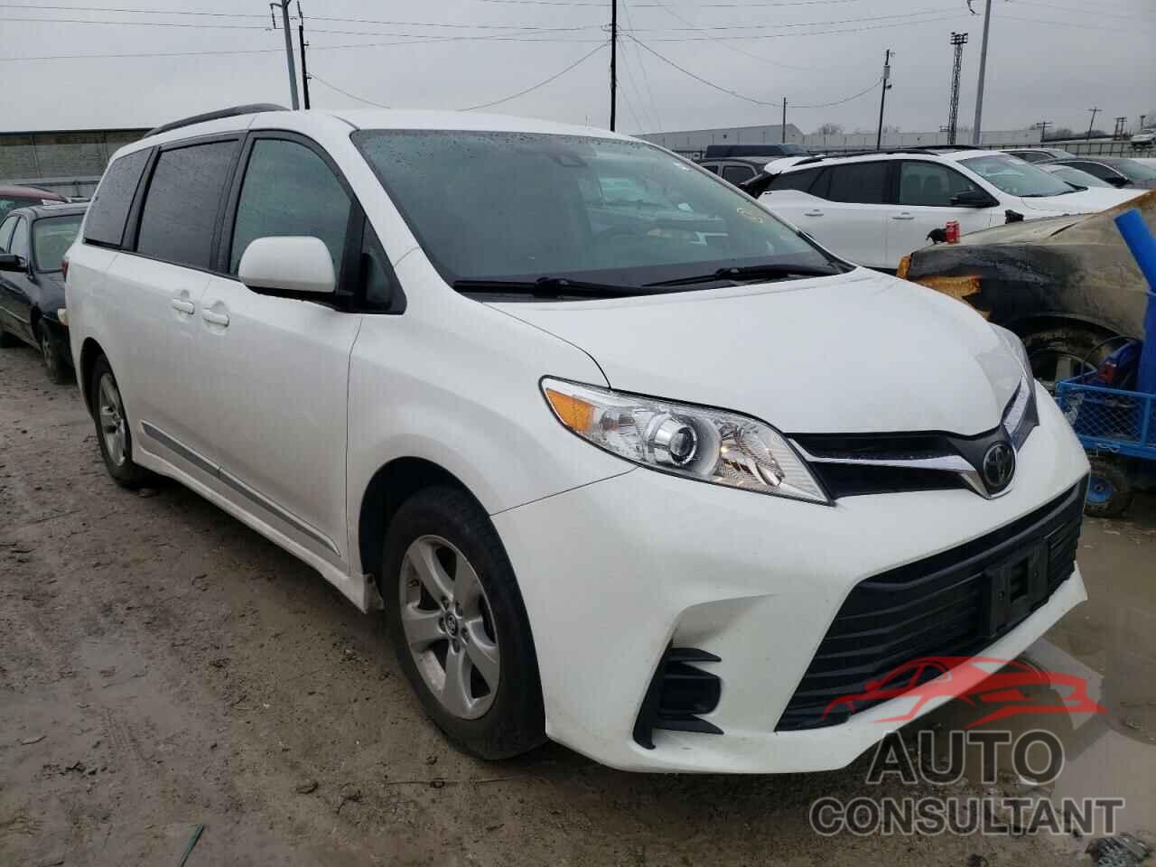 TOYOTA SIENNA 2018 - 5TDKZ3DC7JS944705