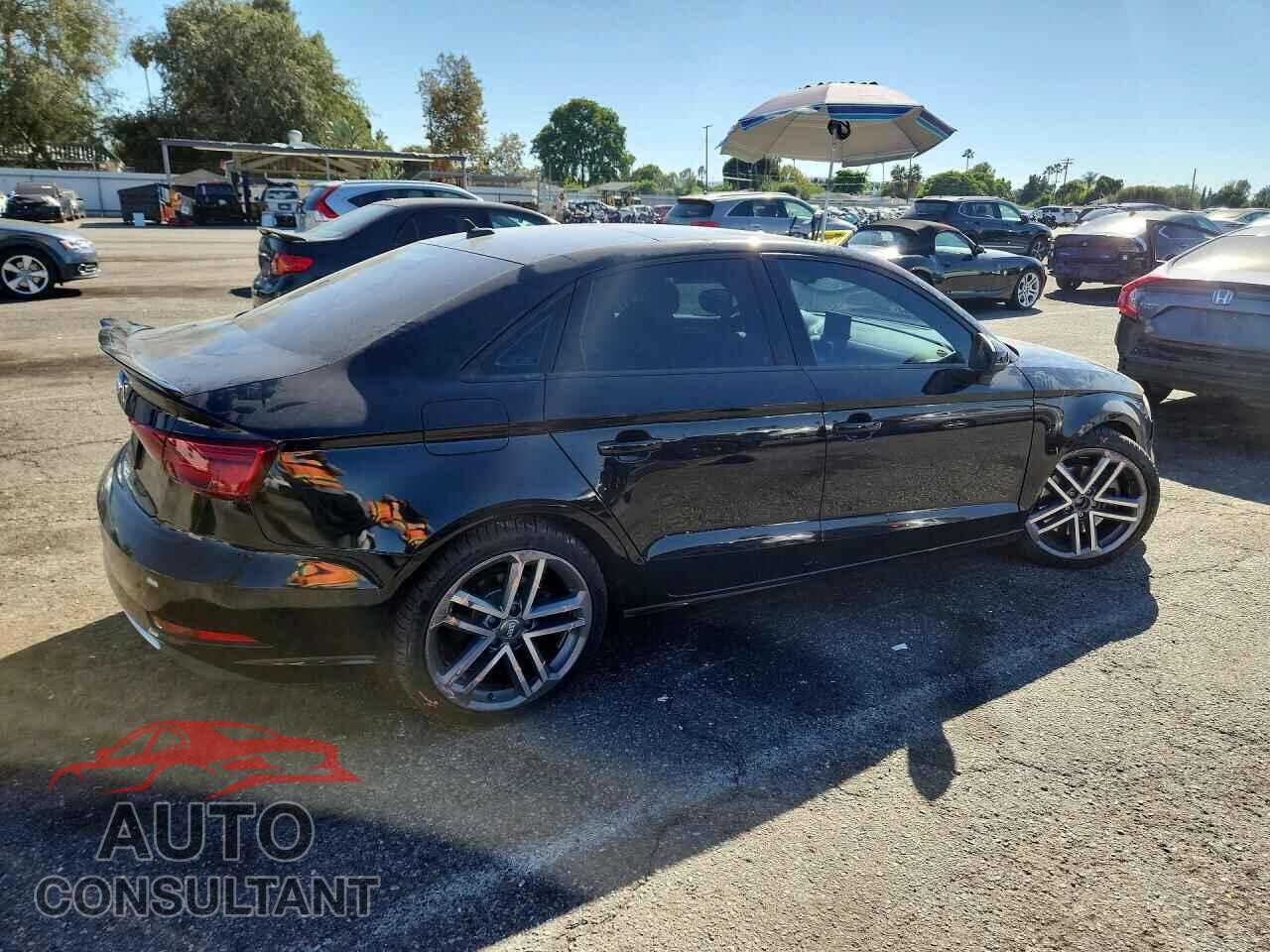 AUDI A3 2018 - WAUAUGFF7J1057785
