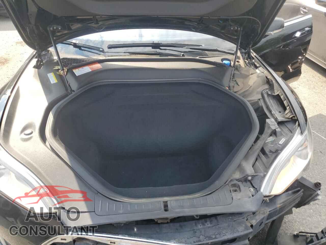 TESLA MODEL S 2015 - 5YJSA1E20FF107663
