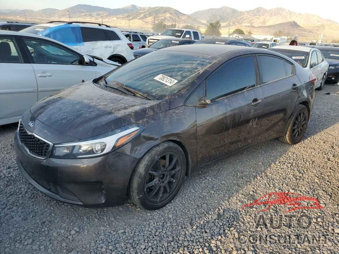 KIA FORTE 2018 - 3KPFK4A73JE201956