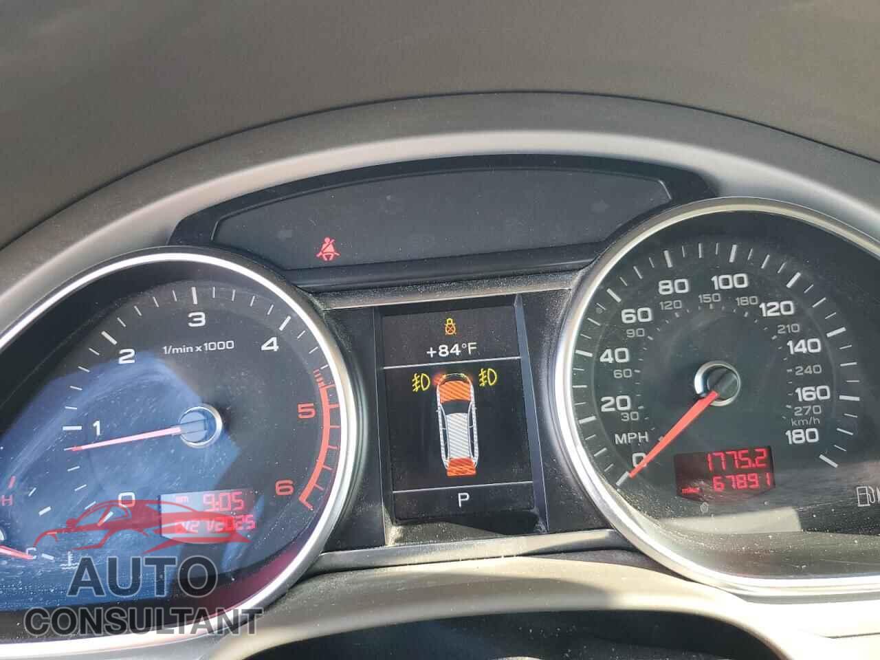 AUDI Q7 2011 - WA1LMAFE2BD007774