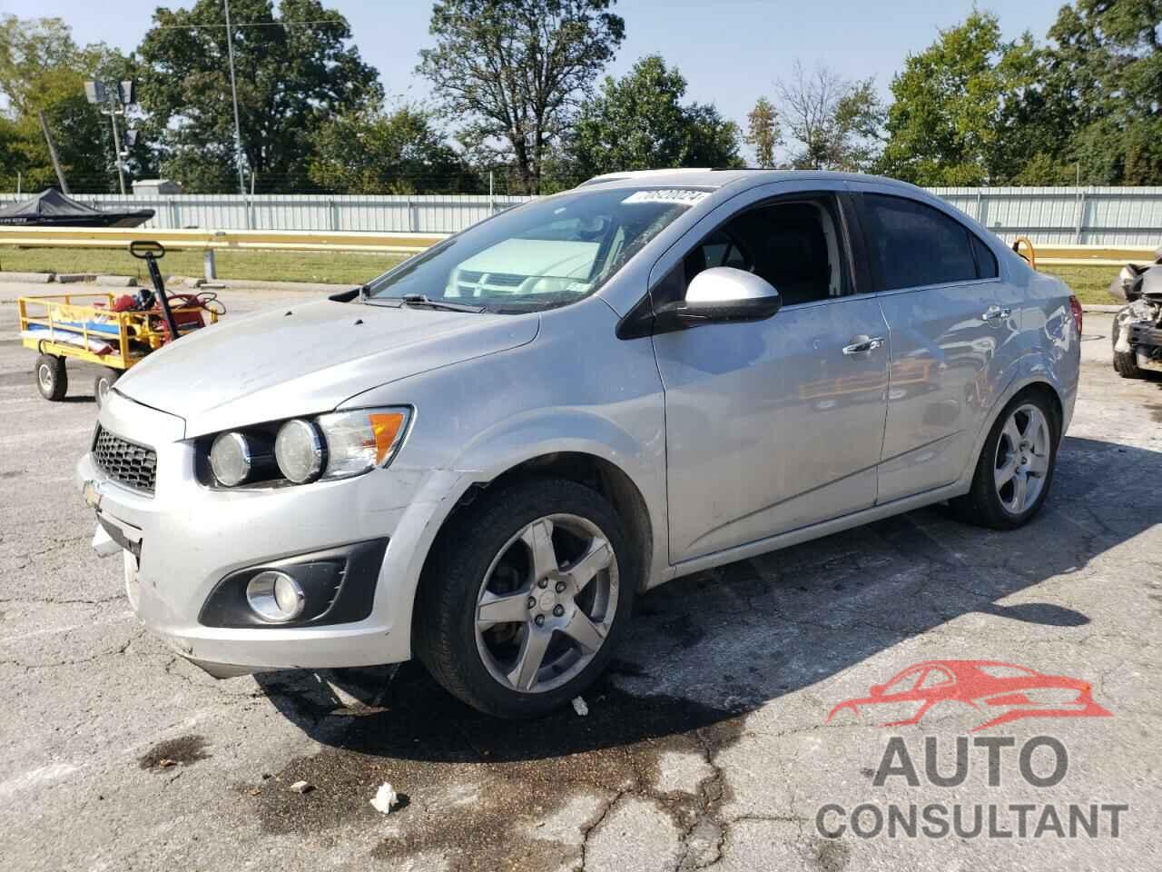 CHEVROLET SONIC 2014 - 1G1JE5SB6E4215697
