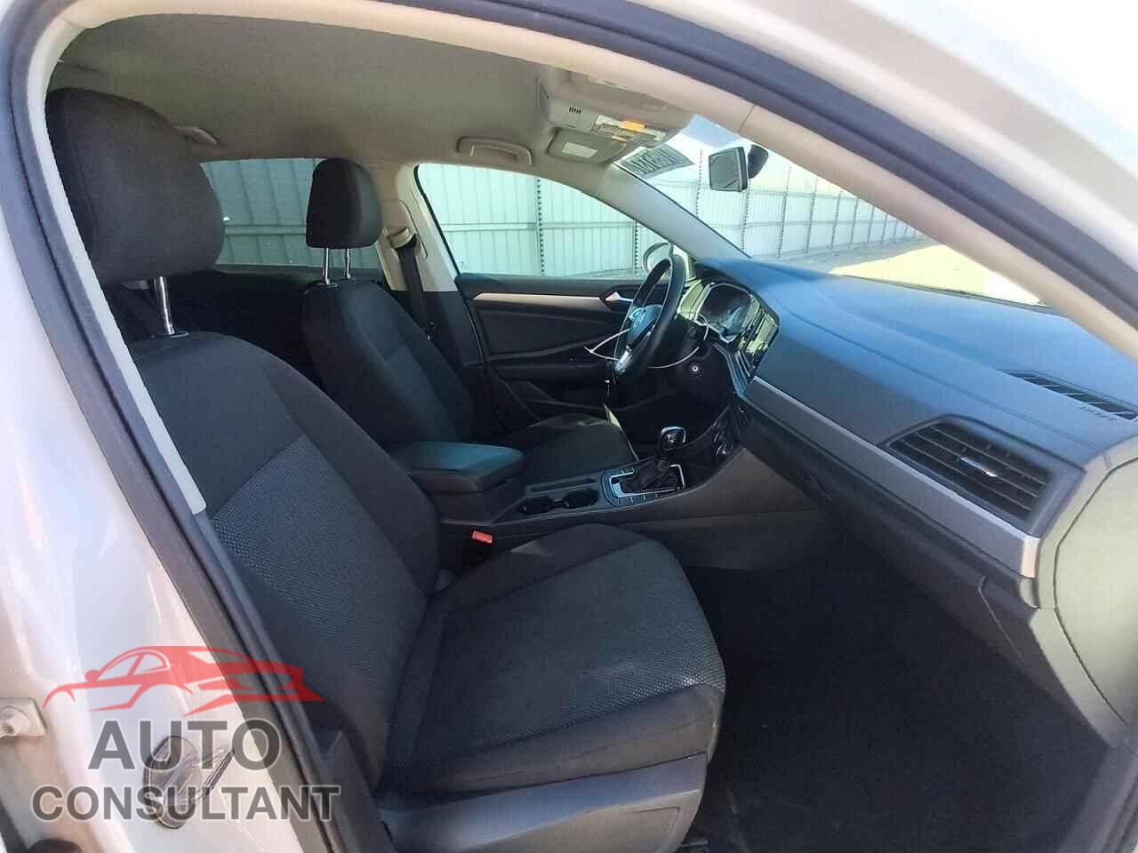 VOLKSWAGEN JETTA 2019 - 3VWC57BU3KM275429