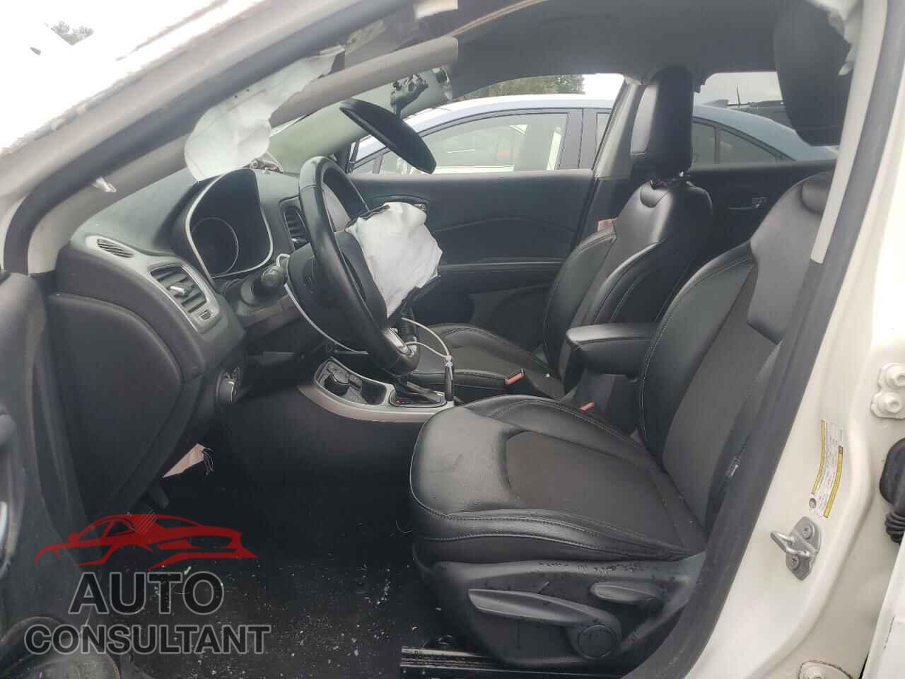 JEEP COMPASS 2020 - 3C4NJDBB9LT101263