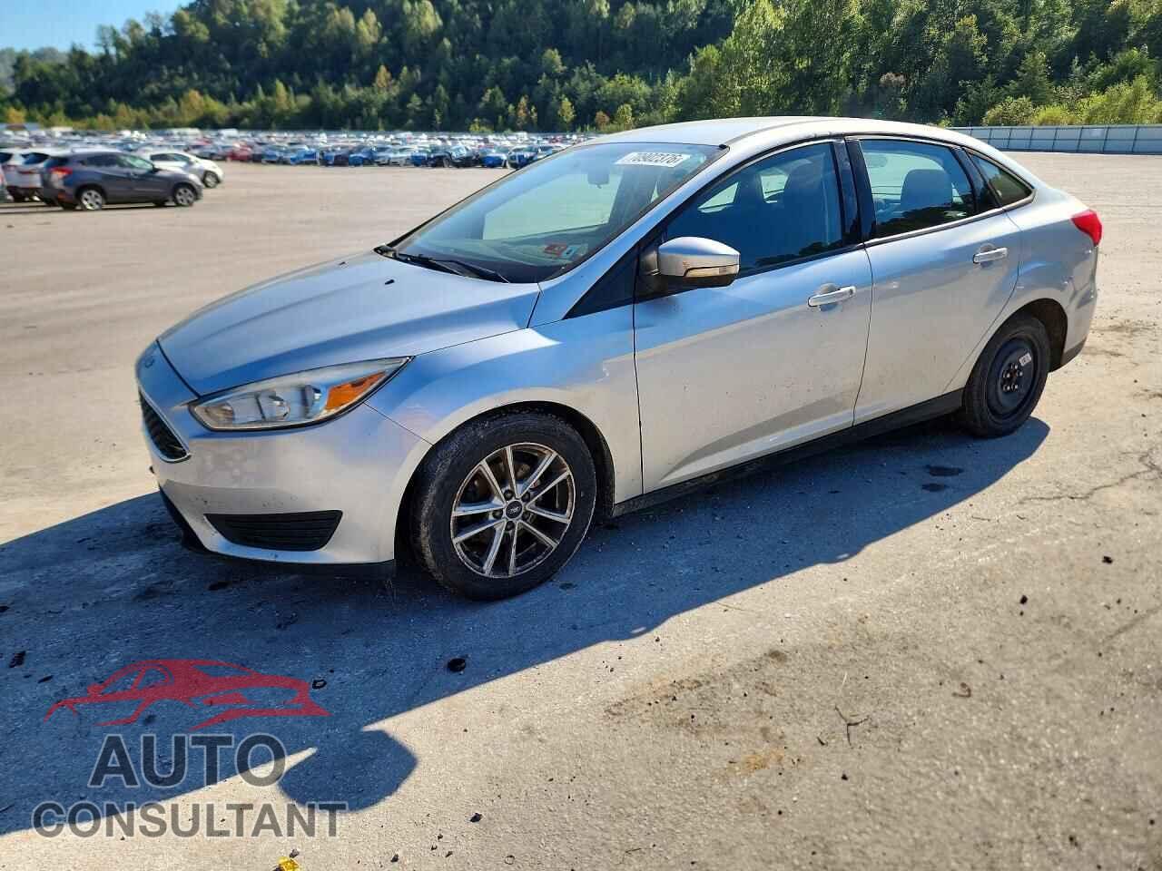 FORD FOCUS 2017 - 1FADP3F23HL313292