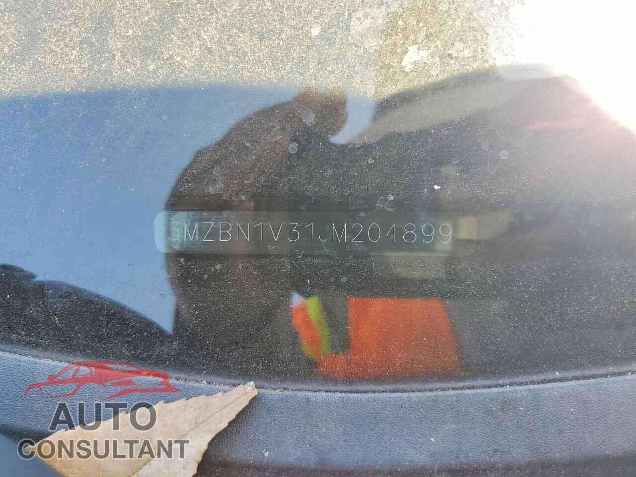 MAZDA 3 2018 - 3MZBN1V31JM204899