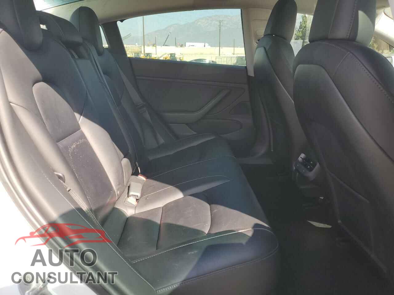 TESLA MODEL 3 2019 - 5YJ3E1EB2KF359269