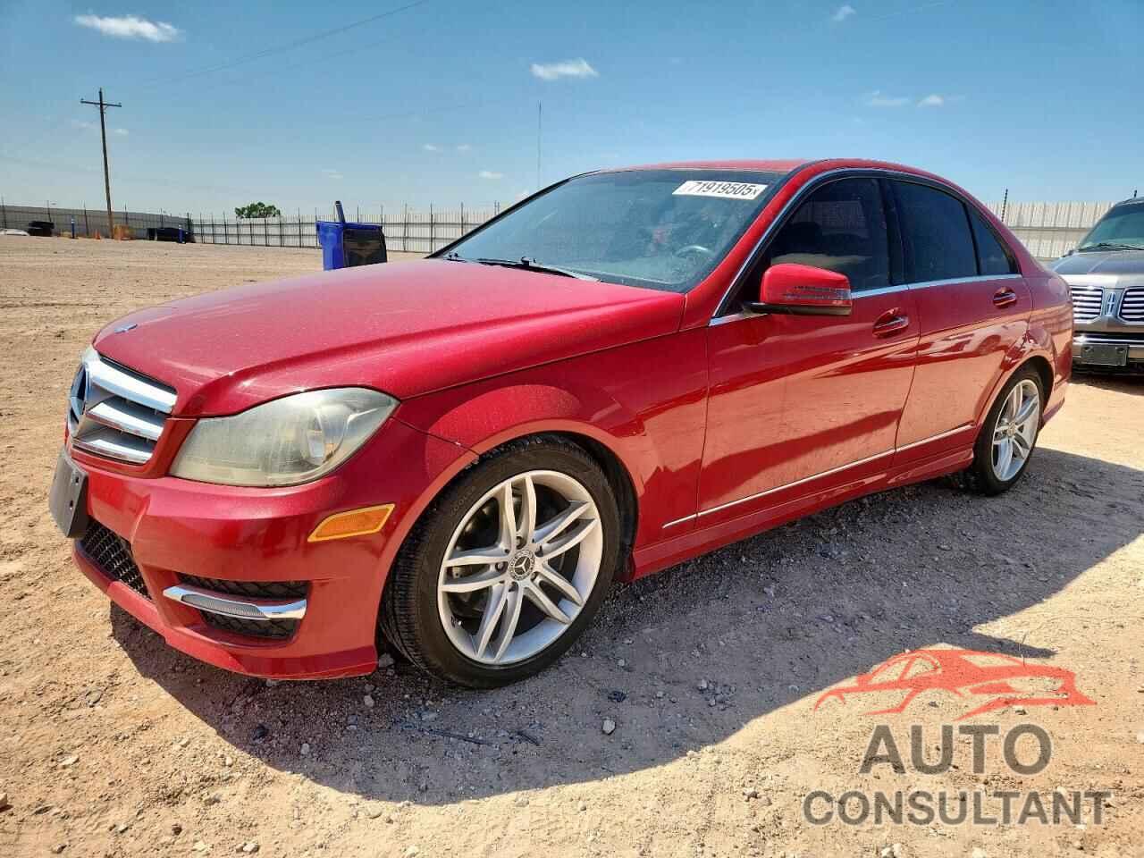 MERCEDES-BENZ C-CLASS 2012 - WDDGF4HB2CR232986