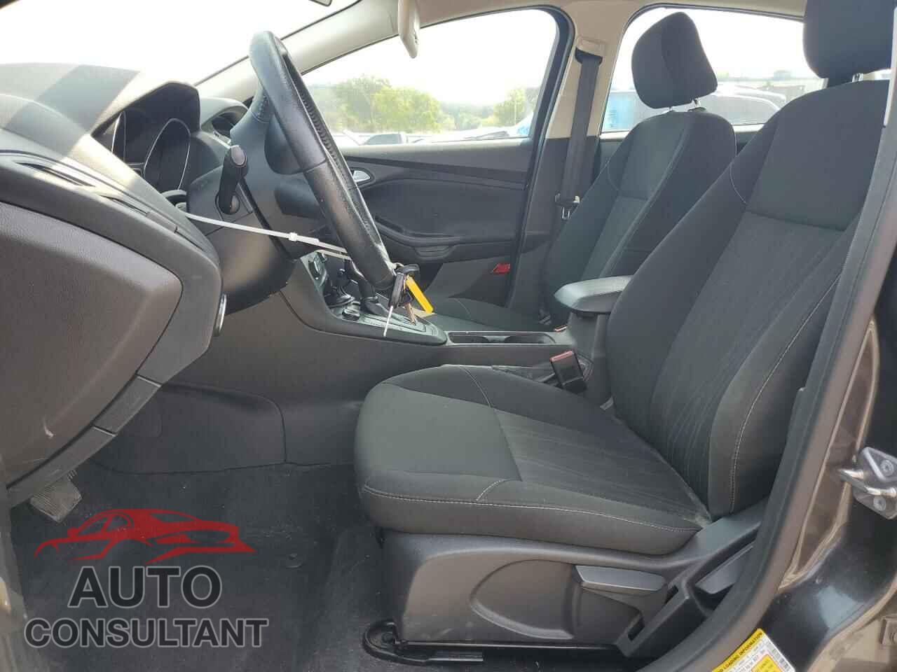 FORD FOCUS 2016 - 1FADP3F2XGL305477