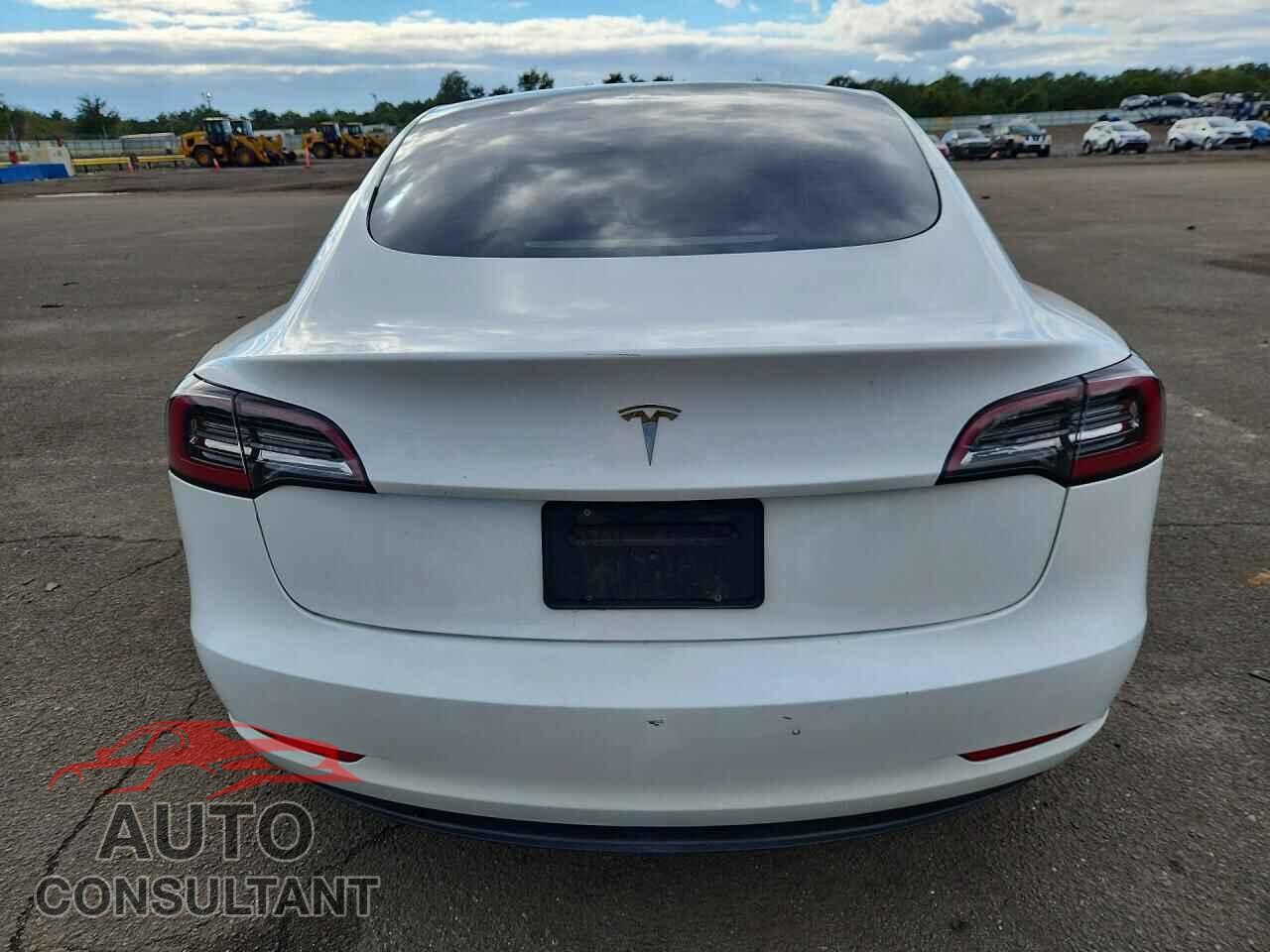 TESLA MODEL 3 2023 - 5YJ3E1EA8PF555540