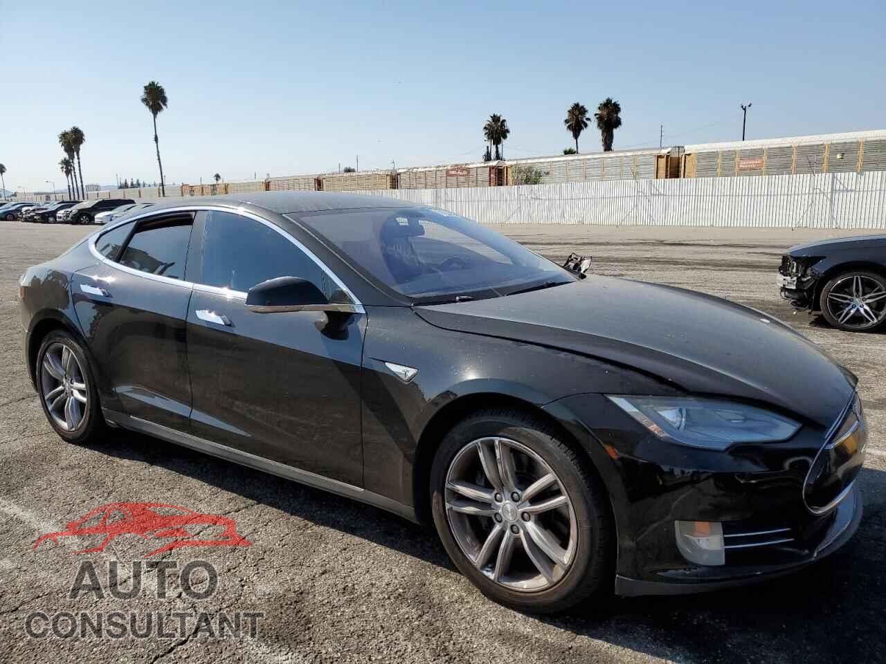 TESLA MODEL S 2014 - 5YJSA1H1XEFP32296