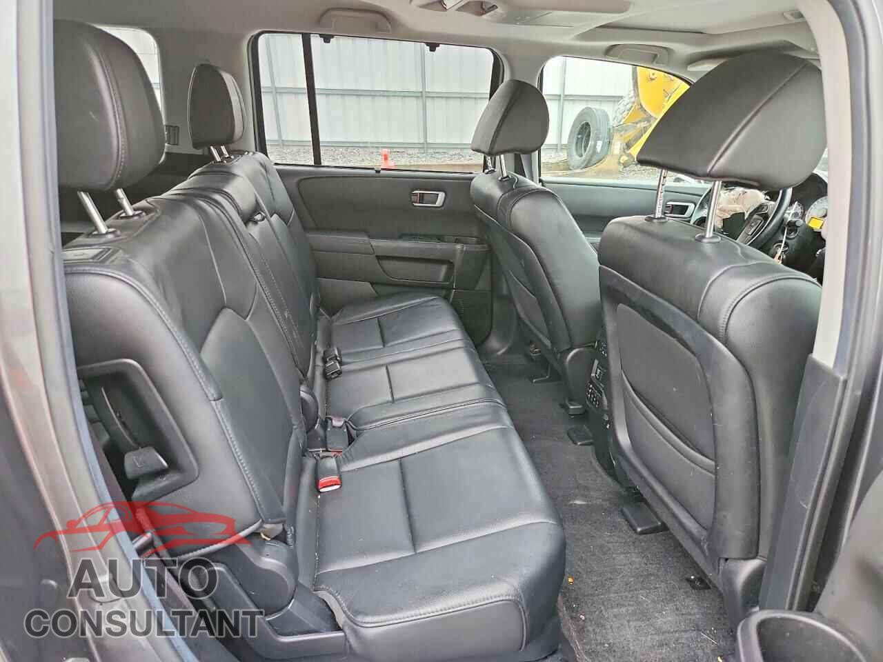 HONDA PILOT 2013 - 5FNYF4H93DB044223
