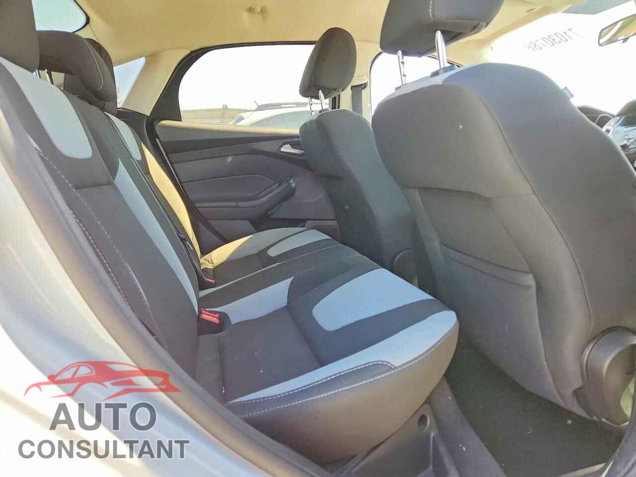 FORD FOCUS 2012 - 1FAHP3F2XCL467928