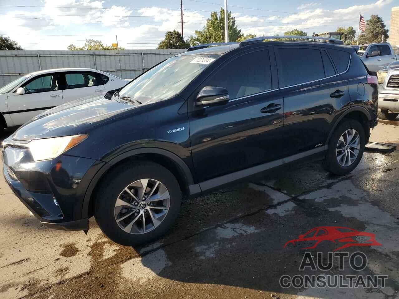 TOYOTA RAV4 2018 - JTMRJREV9JD155251